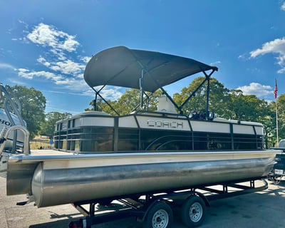 23' Tritoon Rental on Cedar Creek Lake