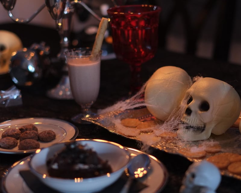 Ghost Stories & 5-Course Dessert Tasting in Charleston