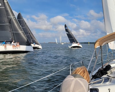 Charleston 2.5-Hour Yacht Race Charter
