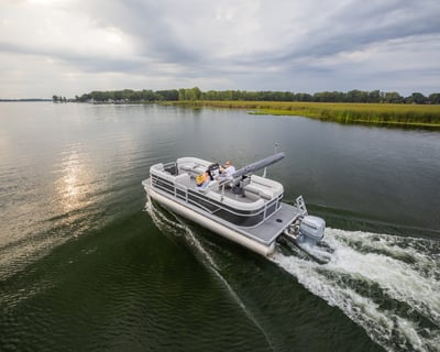 Pontoon Boat Rental on Detroit River with Fuel Included