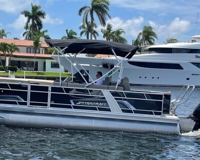 22' Pontoon Boat Rental in Hollywood