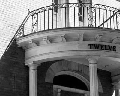 Hear Ghost Stories on a Guided Walking Tour in Savannah