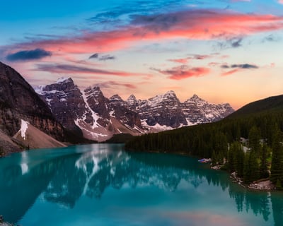 Explore Moraine Lake Sunset & Lake Louise Golden Hour