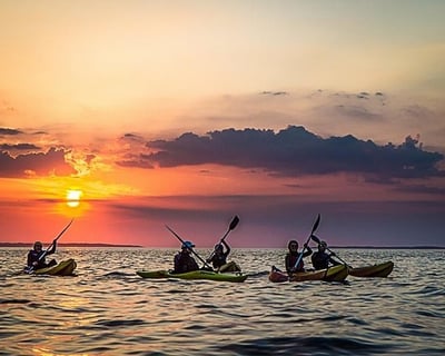 Sunset Guided Kayaking Tour in Grapevine