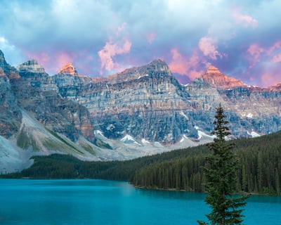 Moraine Lake & Lake Louise Sunrise Guided Tour
