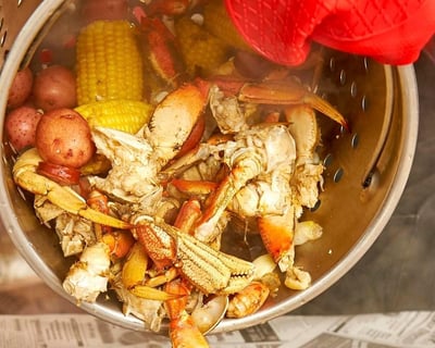 Alaskan Lodge Wildlife Cruise & Seafeast