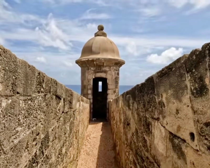 Old San Juan Walking Tour & Luquillo Beach Day Trip