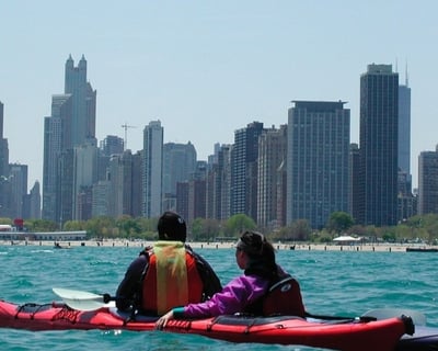 Chicago River 1-Hour Kayak Rental