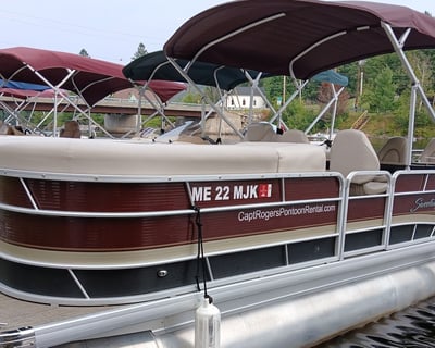 Moosehead Lake 22' Tritoon Boat Rental
