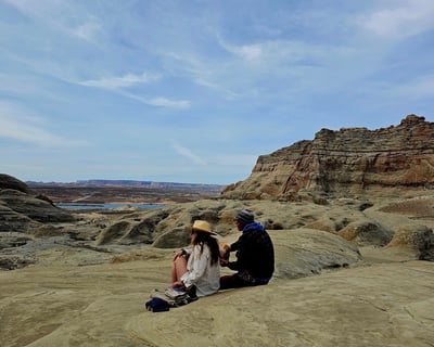 Sunrise Glen Canyon Guided Kayak & Hike Tour