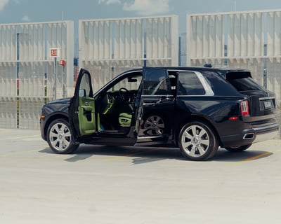 Rolls-Royce Cullinan Rental in Chicago