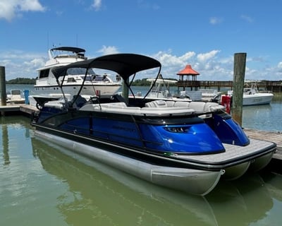 Hilton Head Pontoon Boat Rental for 15 Guests