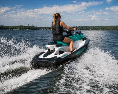 7-Day Jet Ski Rental in Danbury