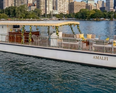 78' Power Catamaran Charter in Chicago