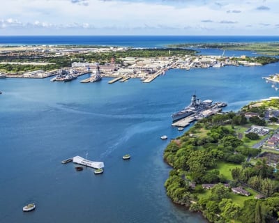 Explore Pearl Harbor & Oʻahu by Helicopter & Car