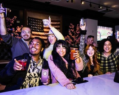 Self-Guided Las Vegas LINQ Promenade Bar Crawl