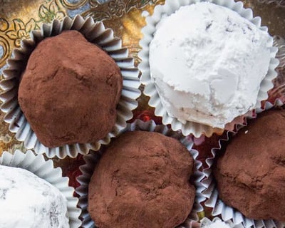 Holiday Chocolate Truffle Rolling Class in Dallas