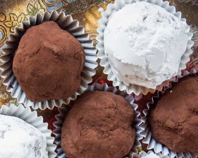 Holiday Chocolate Truffle Rolling Class in Dallas