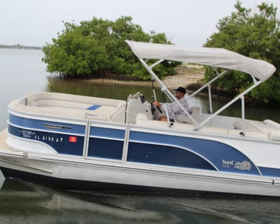 90 HP Pontoon Boat Rental in Englewood