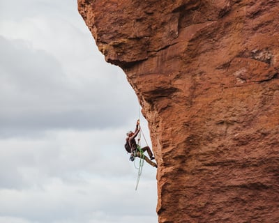 2-Hour Guided Rock Rappelling Experience