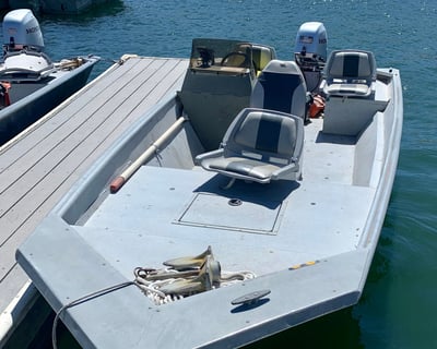 Mammoth Lakes 40 HP Flat Bottom Boat Rental