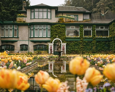 Guided Butchart Gardens, Aquarium & Rainforest Tour