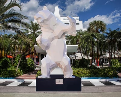 Explore South Beach Art Deco Walking Tour in Miami