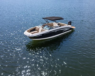 Explore Cape Coral on a 27' Boat Rental