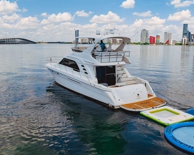 Private Miami River Yacht Charter