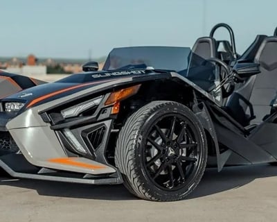 8-Hour Slingshot Rental in Arlington