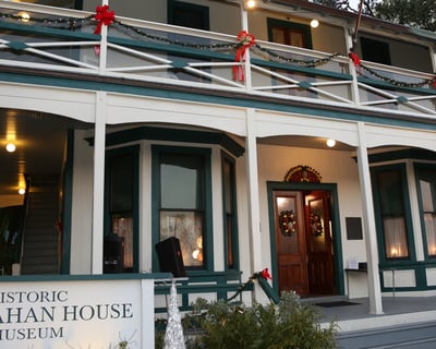 Victorian Christmas Tour in Fort Lauderdale