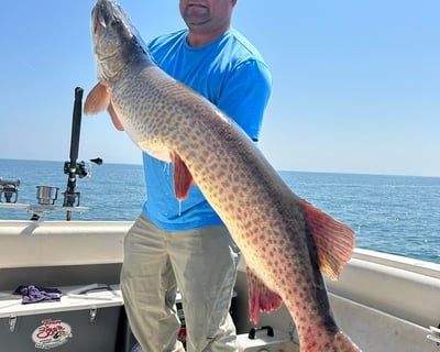 All-Day Muskie Fishing Charter