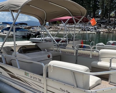 Lake Almanor 18' Pontoon Boat Rental
