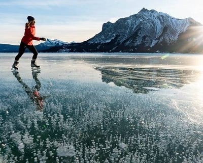 Explore Icefields Parkway & Abraham Lake Ice Bubbles