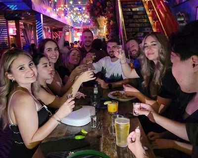 Hell's Kitchen Guided Bar Hop Night Tour in NYC