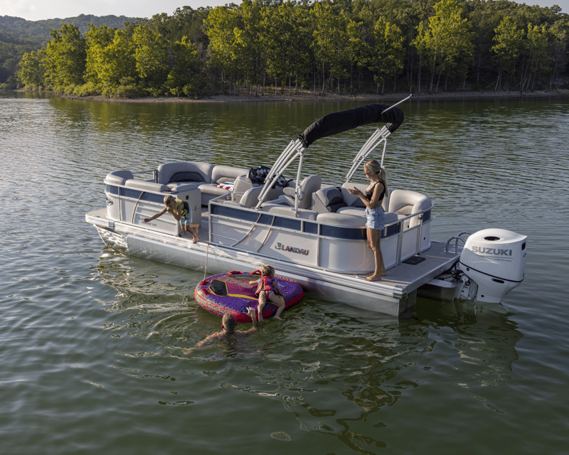 24' Tritoon Boat Rental in Grove, OK