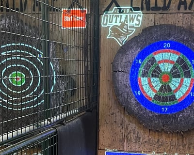 1.5-Hour Axe Throwing Experience in Enid