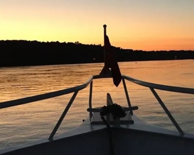 Sunset Dinner Cruise in Dubuque