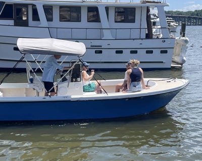 23' Boat Rental in Edgewater