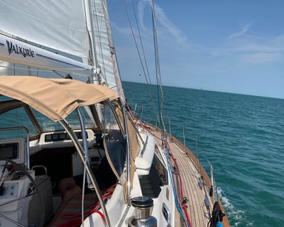 5-Hour Lake Erie Sailing Charter