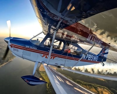 45-Minute Aerobatic Flight Tour in Camas
