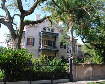 Garden District Walking Tour in New Orleans