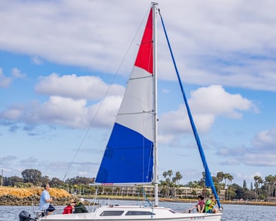 25' Sailboat Rental in San Diego