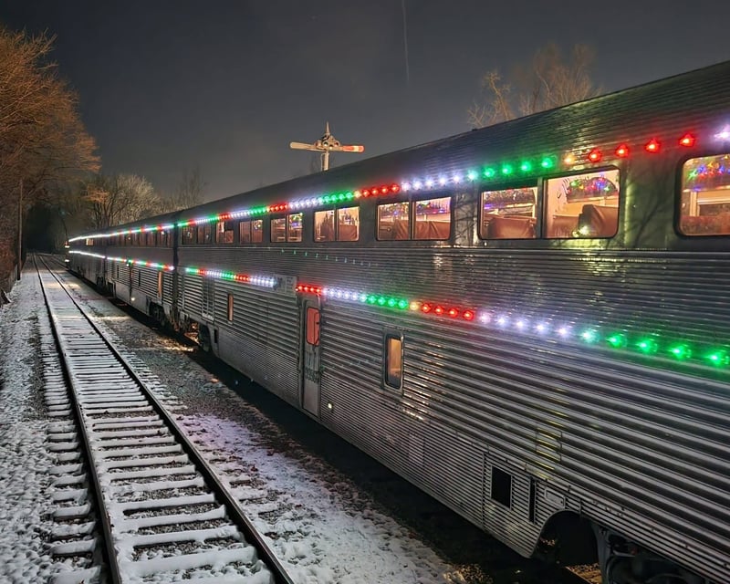 21+ Holiday Trivia Train Ride in Noblesville