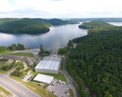 23' Tri-Toon Rental on Lake Guntersville