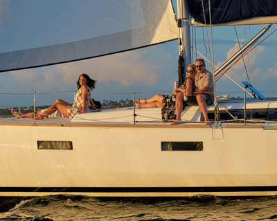 Sunset & Dolphin Sightseeing on the Daydreams Sailboat