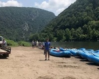 4.5-Hour Delaware River Raft Trip