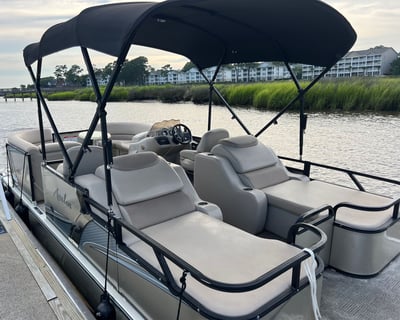 Myrtle Beach 10-Person Pontoon Boat Rental