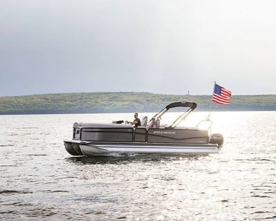 300-HP Pontoon Rental on Lake Coeur d'Alene