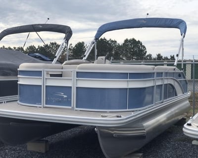 Camden 90-Horsepower Pontoon Rental